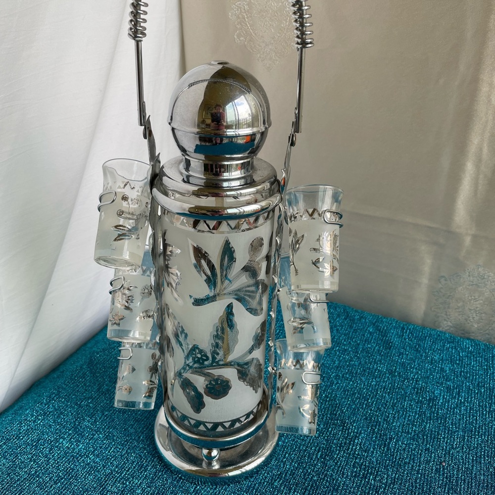 1950s New York & Glenshaw Glass Works brass and frosted glass liquor pump